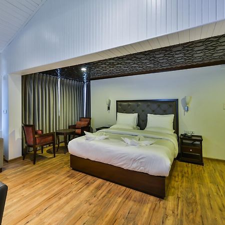 Hotel Metropolis Srīnagar Eksteriør bilde