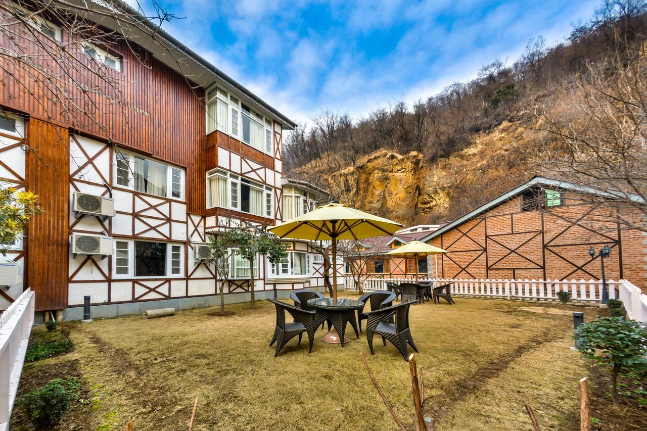 Hotel Metropolis Srīnagar Eksteriør bilde