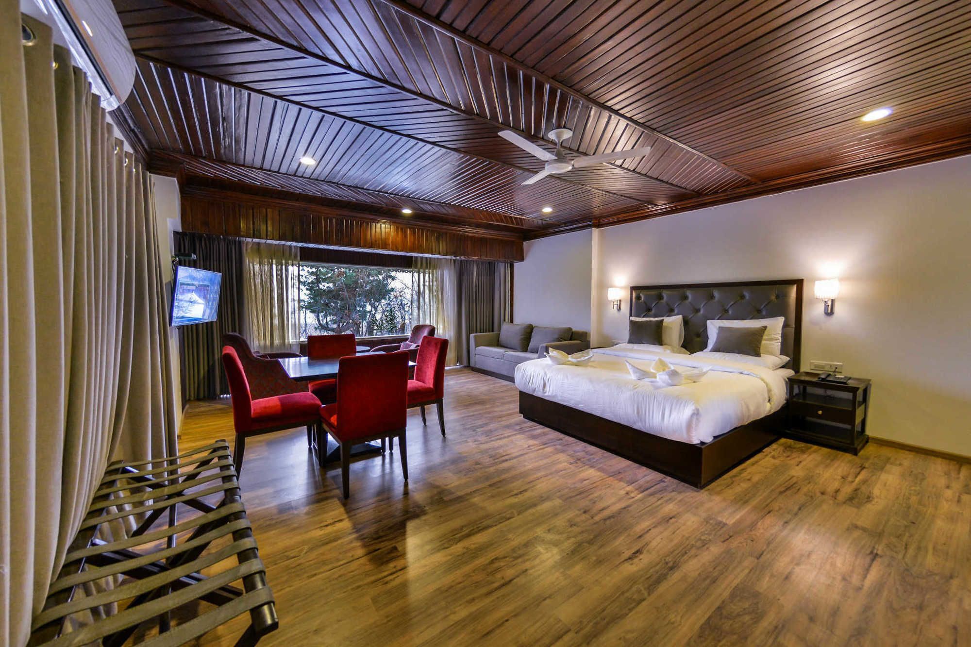 Hotel Metropolis Srīnagar Eksteriør bilde